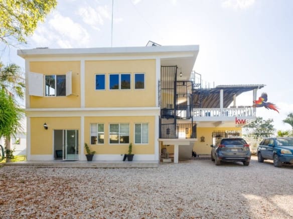 Exclusive Waterfront Estate In Consejo 18