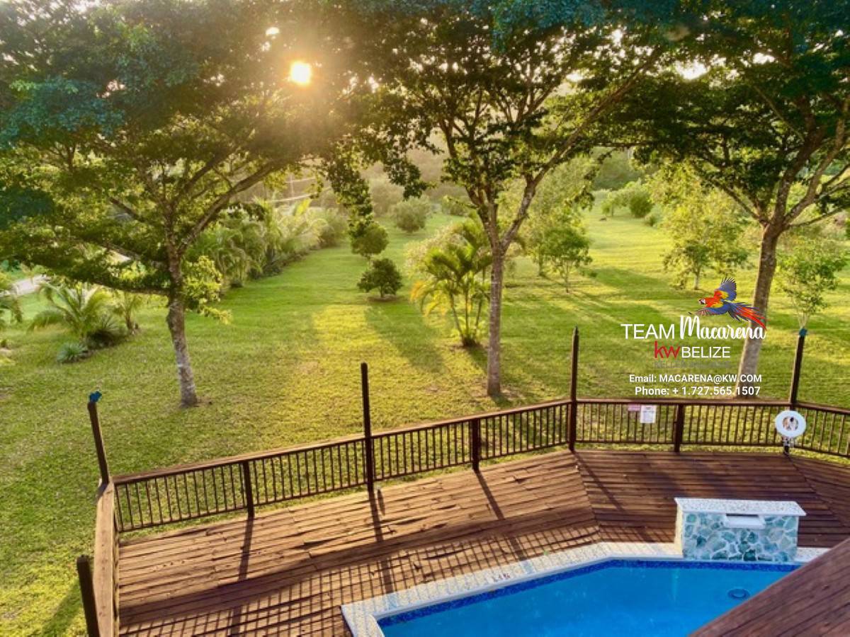 Luxurious Off Grid Riverfront Property