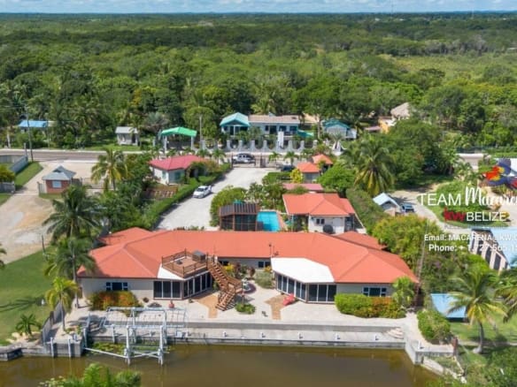 Luxurious Multi Family Waterfront Estate2