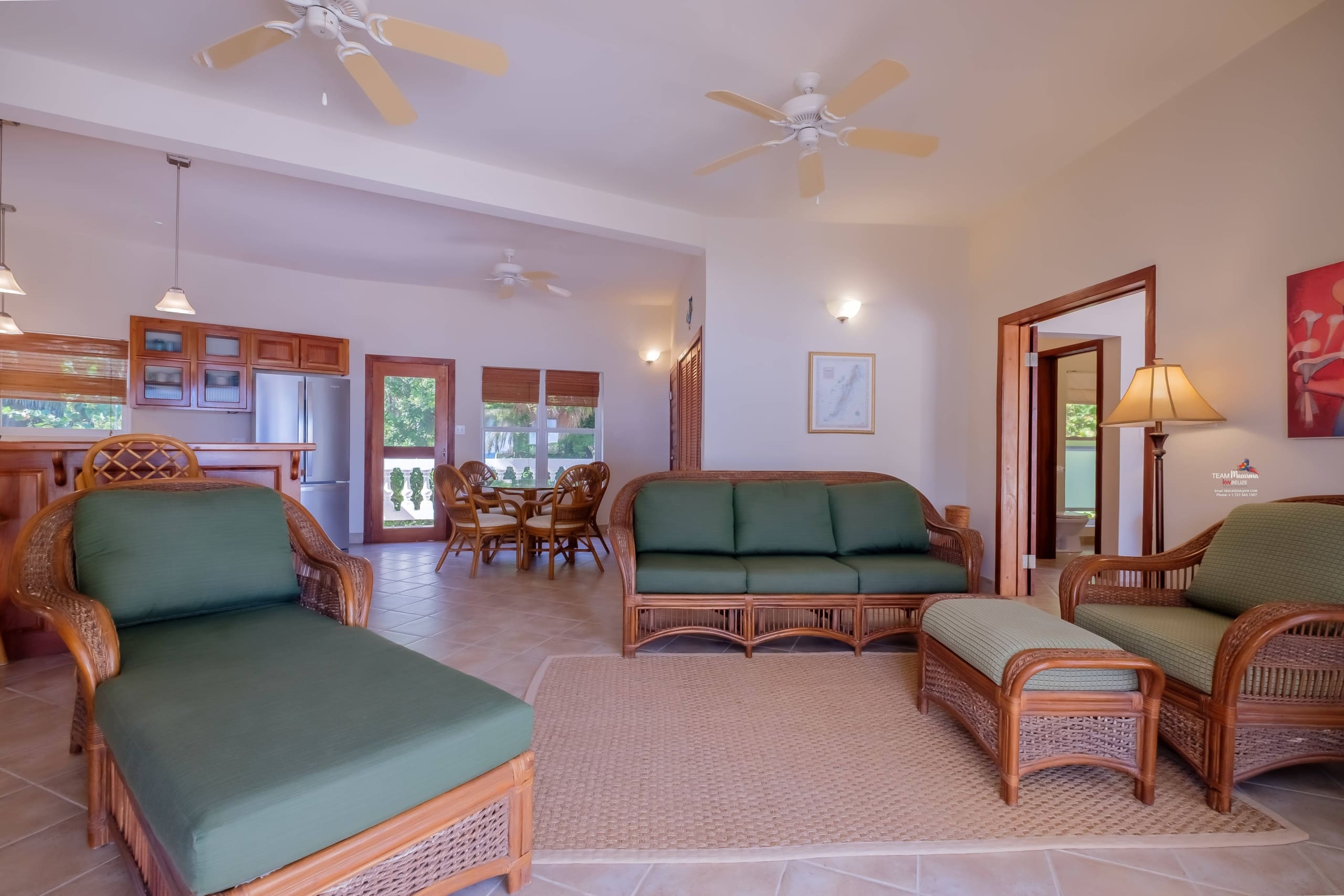 Optimized by JPEGmini 3.18.9.220874607-AV 0xbfeaded0 Beachfront Concrete Home in San Pedro, Belize