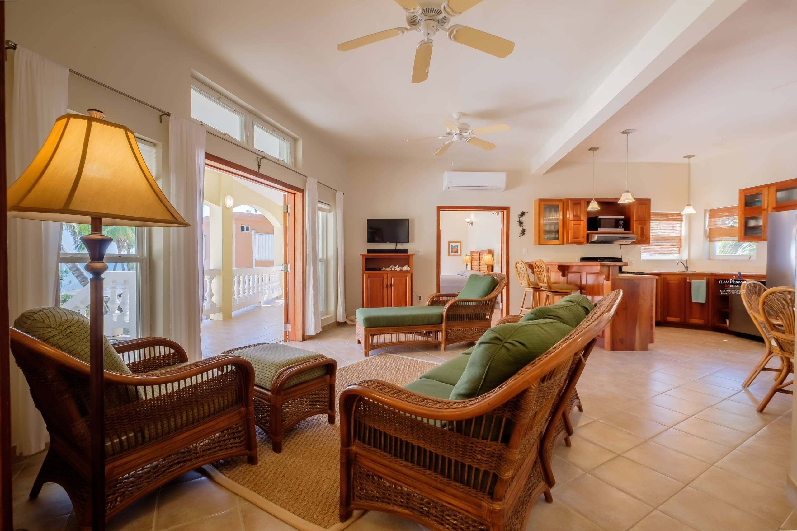 Optimized by JPEGmini 3.18.9.220874607-AV 0x7ac577b4 Beachfront Concrete Home in San Pedro, Belize