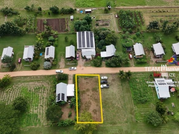 Centrally Located Lot Carmelita Garden