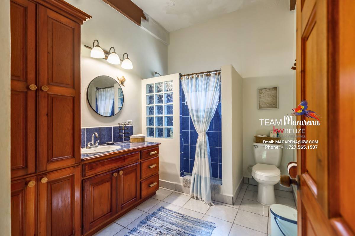 Consejo Shores Belize Home for Sale – Elegant Tropical Living Near the Caribbean Sea