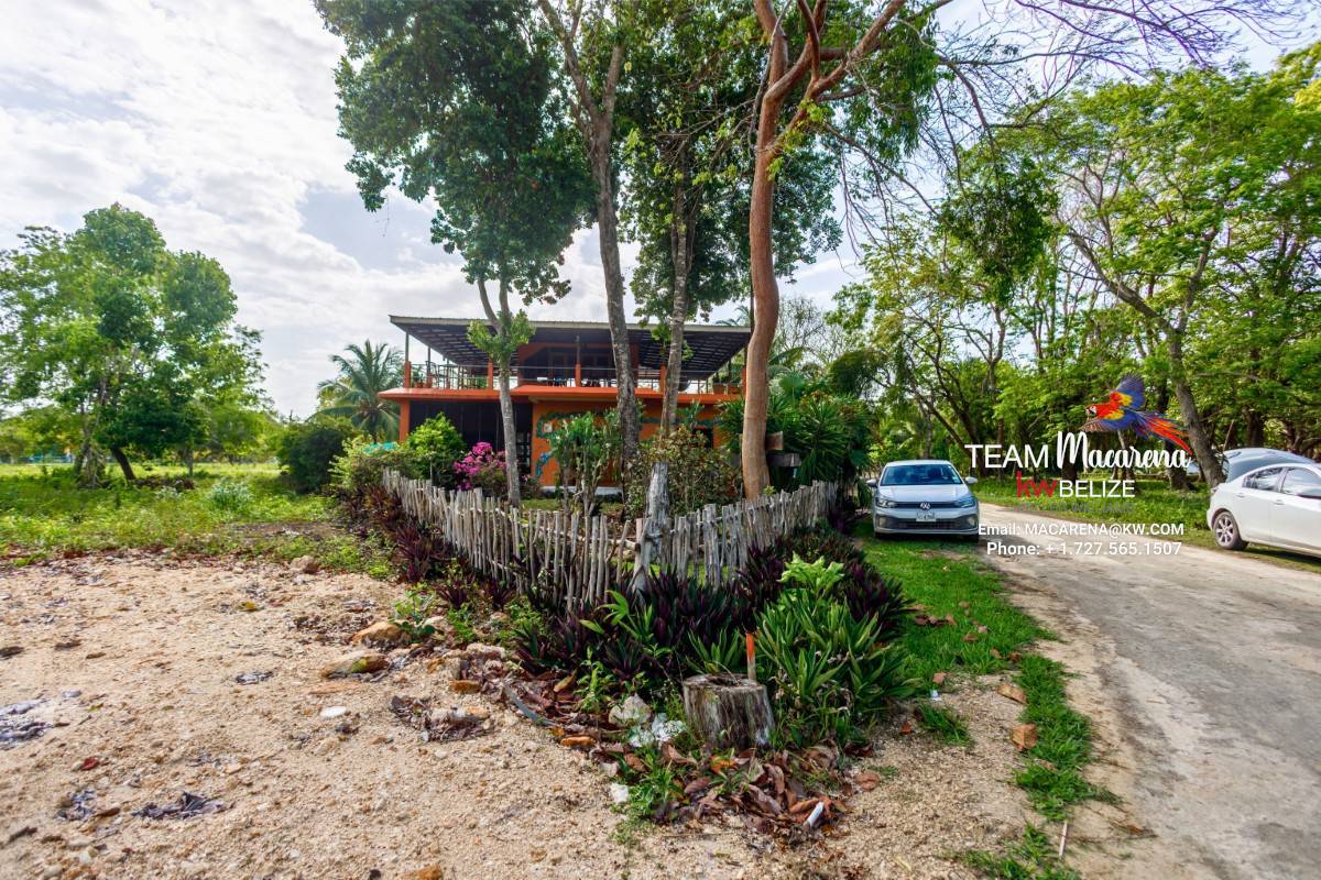 Consejo Shores Belize Home for Sale – Elegant Tropical Living Near the Caribbean Sea