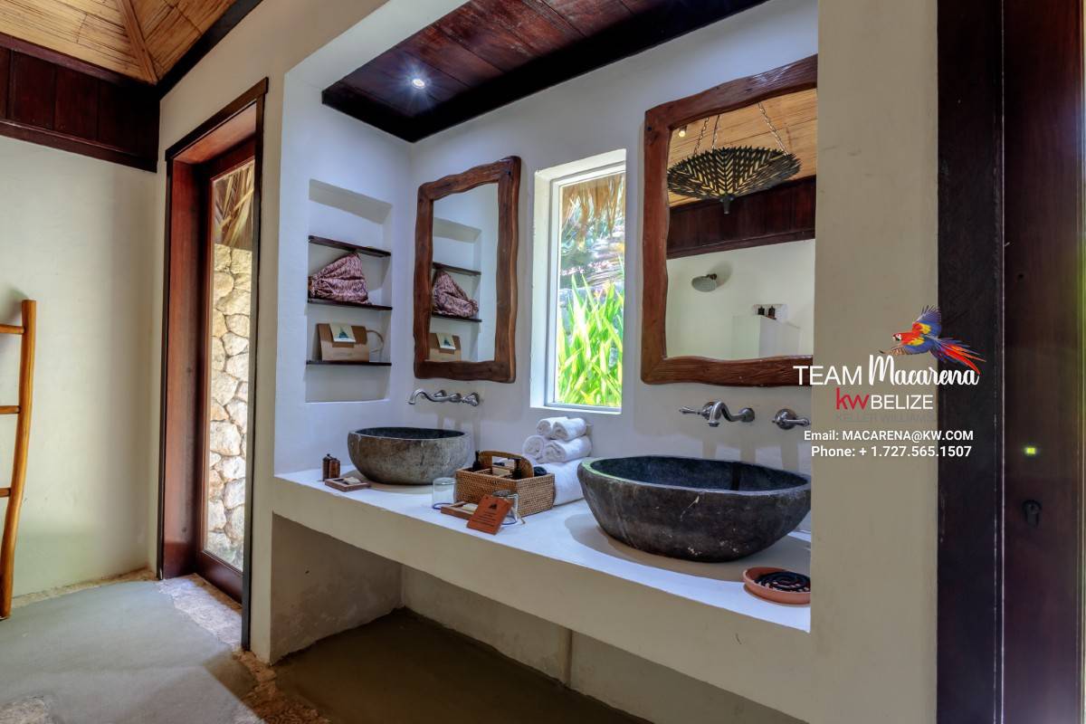 Belize Luxury Waterfront Estate