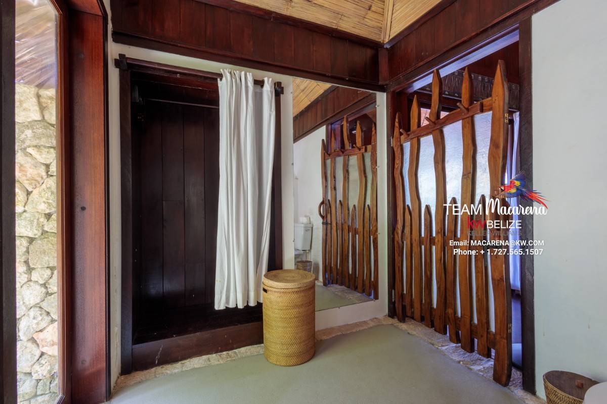 Belize Luxury Waterfront Estate