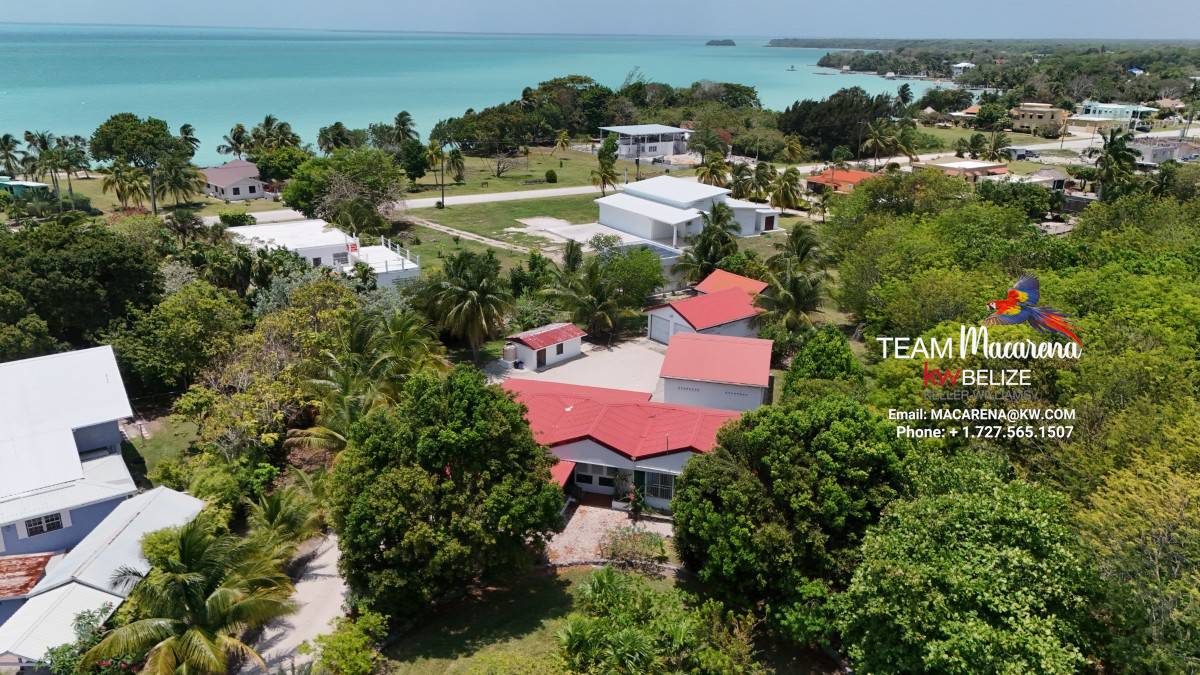 Golf-Course Living by the Bay
