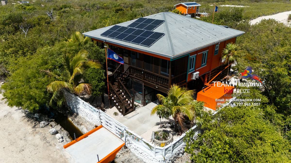 default Gran Casa Naranja – Fully Furnished Custom-Built Home