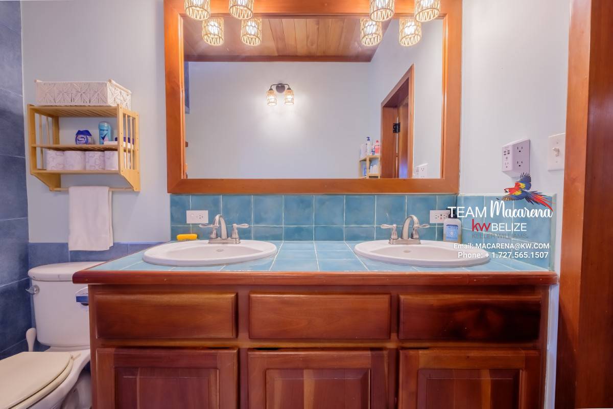 Optimized by JPEGmini 3.18.9.220874607-AV 0x863f77a3 Gran Casa Naranja – Fully Furnished Custom-Built Home