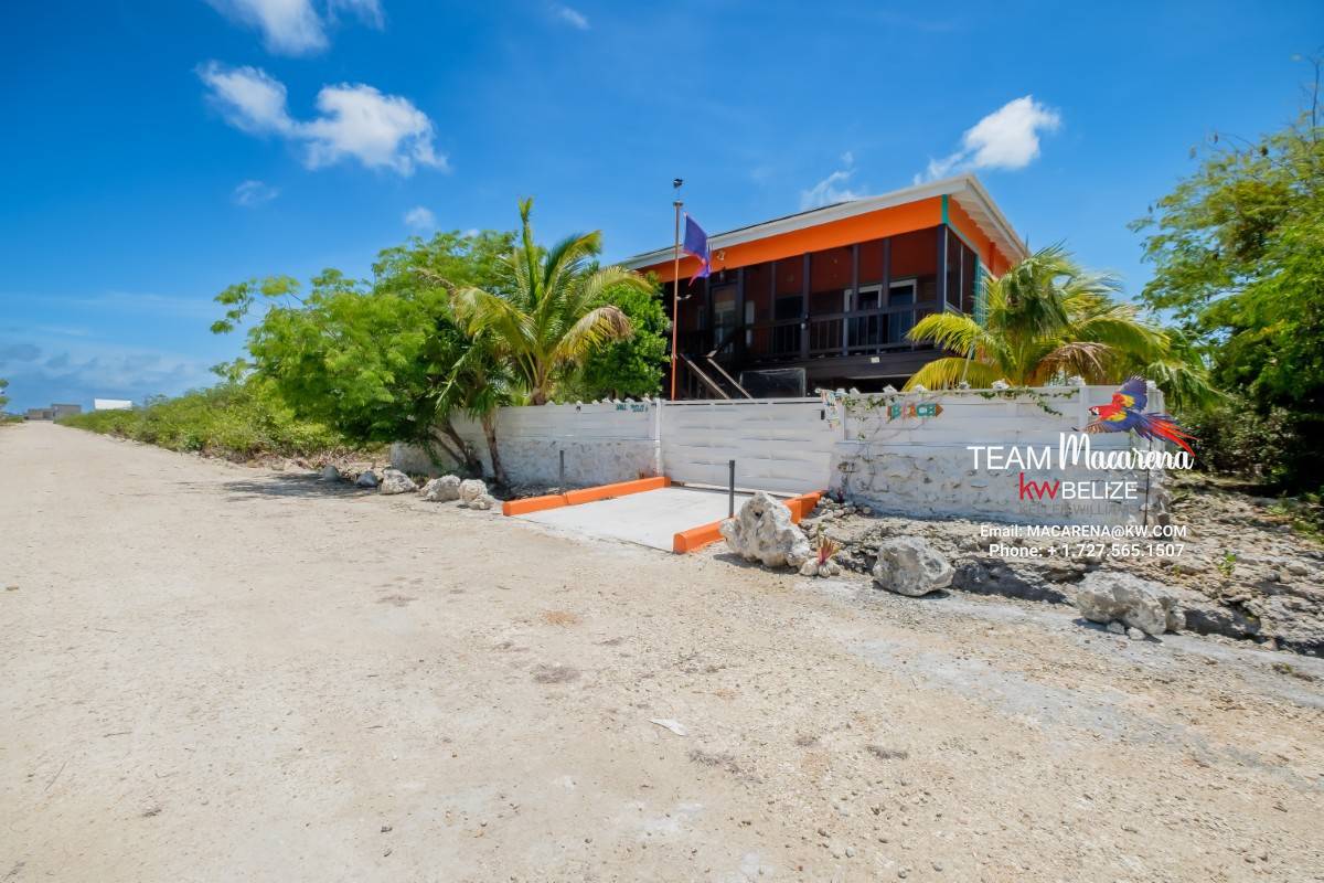 Optimized by JPEGmini 3.18.9.220874607-AV 0x20c9a9f6 Gran Casa Naranja – Fully Furnished Custom-Built Home