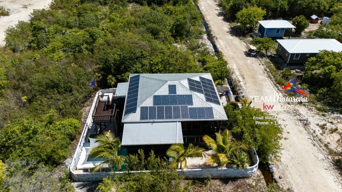 default Gran Casa Naranja – Fully Furnished Custom-Built Home