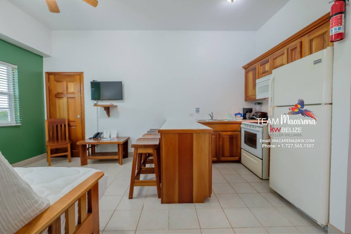 Optimized by JPEGmini 3.18.9.220874607-AV 0x02be5714 Fully Furnished 1-bedroom Condo at Grand Baymen Gardens